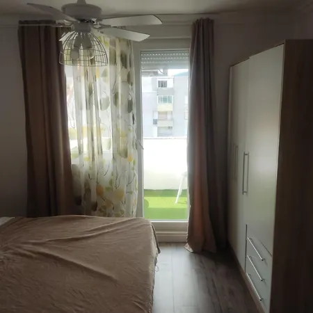 דירה Paradise View מוסטר